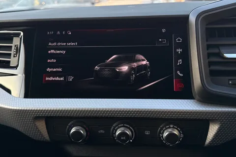 WV74VYA Audi A1 Black Edition 30 TFSI 116 PS 6-speed Thumbnail #29