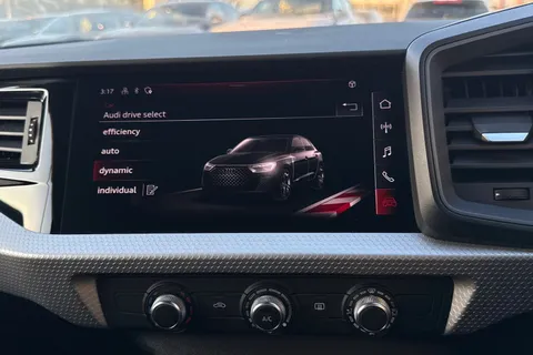 WV74VYA Audi A1 Black Edition 30 TFSI 116 PS 6-speed Thumbnail #30