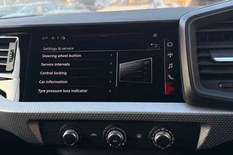 WV74VYA Audi A1 Black Edition 30 TFSI 116 PS 6-speed Thumbnail #35