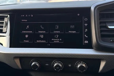 WV74VYA Audi A1 Black Edition 30 TFSI 116 PS 6-speed Thumbnail #38