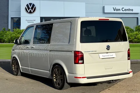 BK70NSV Volkswagen Transporter 2.0 TDI 150 Highline Kombi Van DSG-NO VAT Thumbnail #3