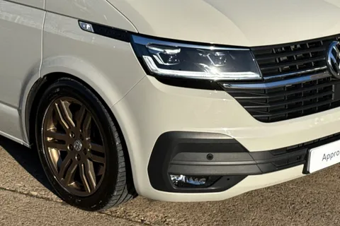 BK70NSV Volkswagen Transporter 2.0 TDI 150 Highline Kombi Van DSG-NO VAT Thumbnail #10