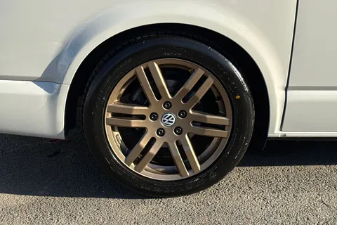 BK70NSV Volkswagen Transporter 2.0 TDI 150 Highline Kombi Van DSG-NO VAT Thumbnail #12