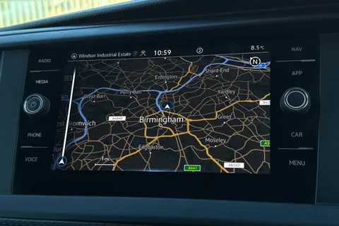 BK70NSV Volkswagen Transporter 2.0 TDI 150 Highline Kombi Van DSG-NO VAT Thumbnail #18