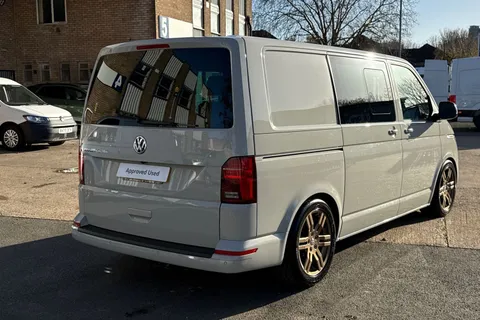 BK70NSV Volkswagen Transporter 2.0 TDI 150 Highline Kombi Van DSG-NO VAT Thumbnail #27