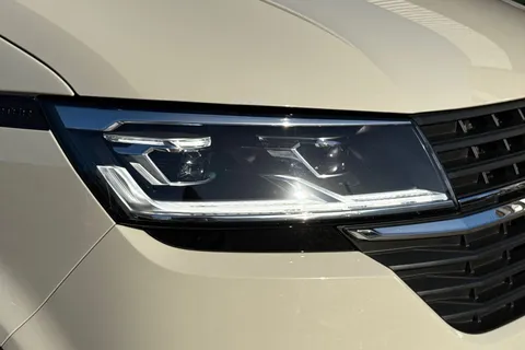 BK70NSV Volkswagen Transporter 2.0 TDI 150 Highline Kombi Van DSG-NO VAT Thumbnail #30