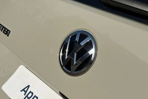 BK70NSV Volkswagen Transporter 2.0 TDI 150 Highline Kombi Van DSG-NO VAT Thumbnail #35