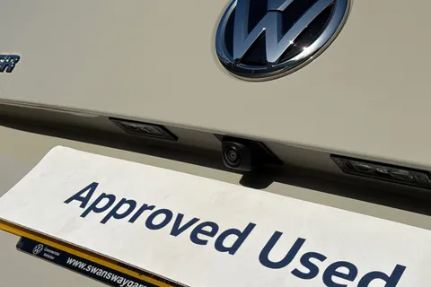 BK70NSV Volkswagen Transporter 2.0 TDI 150 Highline Kombi Van DSG-NO VAT Thumbnail #36