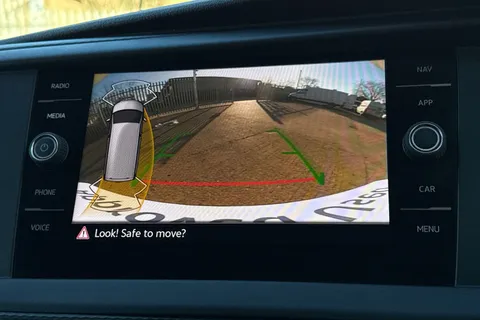 BK70NSV Volkswagen Transporter 2.0 TDI 150 Highline Kombi Van DSG-NO VAT Thumbnail #51