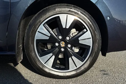 DE75RCF Volkswagen California Ocean T7 SWB 150 PS DSG - Del Mileage/Massive Spec Thumbnail #11