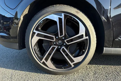 DF75PVU Volkswagen ID. Buzz GTX SWB 340 PS 79 kWh Pro Electric Automatic - Heat Pump Thumbnail #11