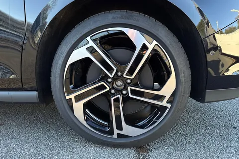 DF75PVU Volkswagen ID. Buzz GTX SWB 340 PS 79 kWh Pro Electric Automatic - Heat Pump Thumbnail #13