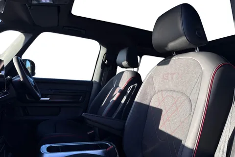 DF75PVU Volkswagen ID. Buzz GTX SWB 340 PS 79 kWh Pro Electric Automatic - Heat Pump Thumbnail #16