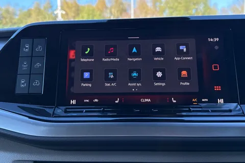 DE75RCF Volkswagen California Ocean T7 SWB 150 PS DSG - Del Mileage/Massive Spec Thumbnail #17