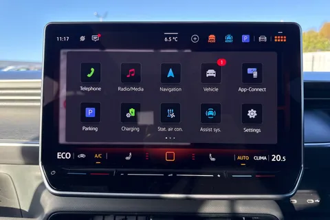 DG75CDO Volkswagen ID. Buzz GTX SWB 340 PS 79 kWh Pro Electric Automatic - Heat Pump Thumbnail #17