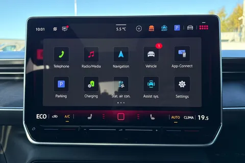 DF75PVU Volkswagen ID. Buzz GTX SWB 340 PS 79 kWh Pro Electric Automatic - Heat Pump Thumbnail #17