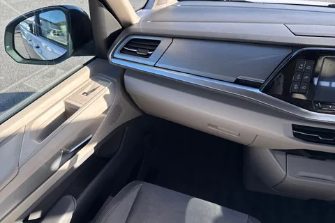 DE75RCF Volkswagen California Ocean T7 SWB 150 PS DSG - Del Mileage/Massive Spec Thumbnail #20