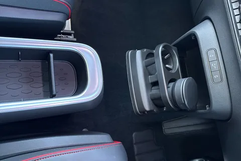 DF75PVU Volkswagen ID. Buzz GTX SWB 340 PS 79 kWh Pro Electric Automatic - Heat Pump Thumbnail #23