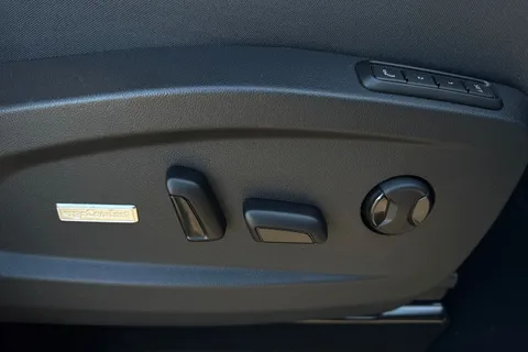 DF75PVU Volkswagen ID. Buzz GTX SWB 340 PS 79 kWh Pro Electric Automatic - Heat Pump Thumbnail #32