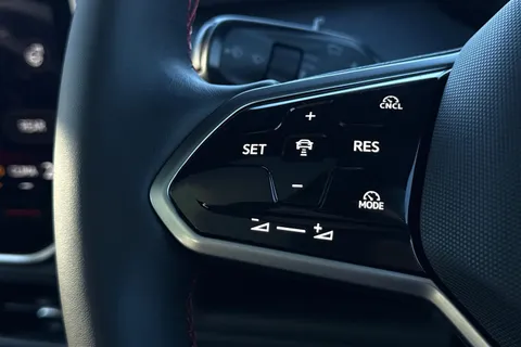 DF75PVU Volkswagen ID. Buzz GTX SWB 340 PS 79 kWh Pro Electric Automatic - Heat Pump Thumbnail #36