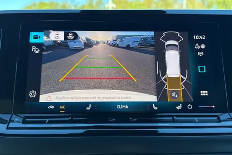 37 of 46 for Volkswagen California Beach T7 SWB 150 PS DSG - Camper Heater / Parking Package