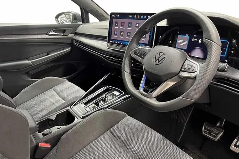 KP25YJL Volkswagen Golf 1.5 TSI 272 GTE eHybrid 5dr DSG Thumbnail #8