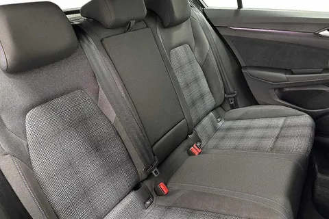 KP25YJL Volkswagen Golf 1.5 TSI 272 GTE eHybrid 5dr DSG Thumbnail #11