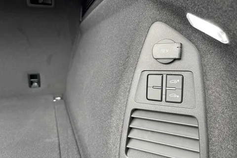 52 of 63 for Volkswagen Touareg 3.0 V6 TDI 4Motion Black Edition 5dr Tip Auto ⭐1 Year VW Warranty⭐