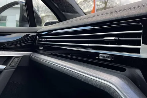 56 of 63 for Volkswagen Touareg 3.0 V6 TDI 4Motion Black Edition 5dr Tip Auto ⭐1 Year VW Warranty⭐