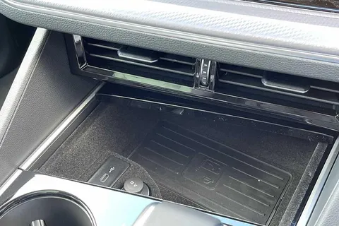 57 of 63 for Volkswagen Touareg 3.0 V6 TDI 4Motion Black Edition 5dr Tip Auto ⭐1 Year VW Warranty⭐