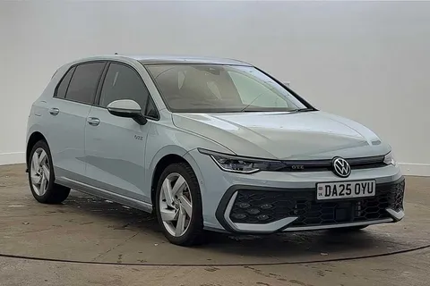 DA25OYU Volkswagen Golf 1.5 TSI 272 GTE eHybrid 5dr DSG **PAN ROOF + HEADS UP DISPLAY** Thumbnail #1