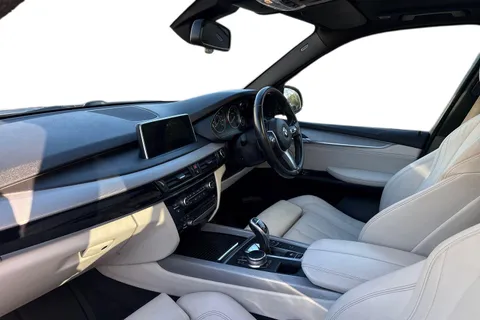 YG18LWU BMW X5 3.0 30d M Sport Auto xDrive Euro 6 (s/s) 5dr Thumbnail #17