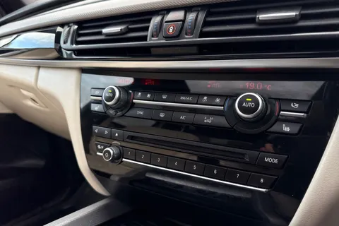 YG18LWU BMW X5 3.0 30d M Sport Auto xDrive Euro 6 (s/s) 5dr Thumbnail #38