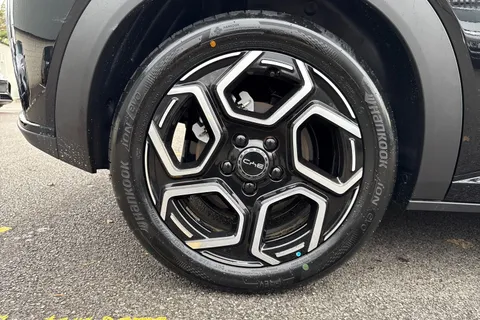  BYD Dolphin 60.48kWh Design Auto 5dr Thumbnail #22