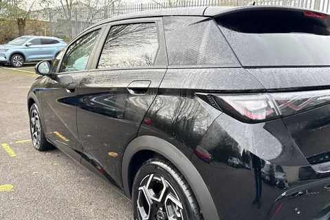  BYD Dolphin 60.48kWh Design Auto 5dr Thumbnail #28