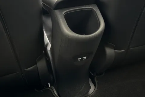  BYD Dolphin 60.48kWh Design Auto 5dr Thumbnail #32