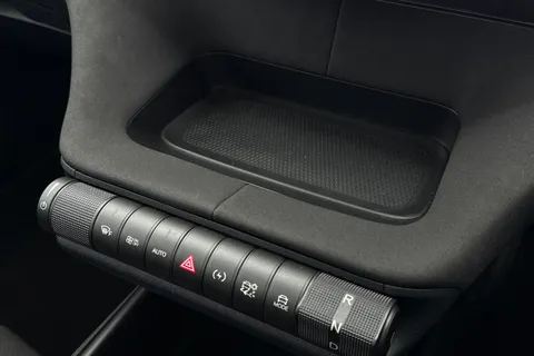  BYD Dolphin 60.48kWh Design Auto 5dr Thumbnail #40