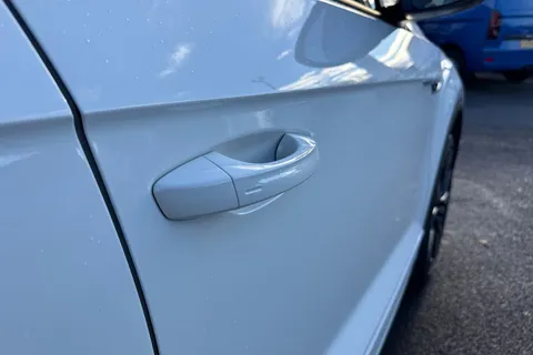 Volkswagen T-Roc 1.5 TSI Black Edition Plus DSG Euro 6 (s/s) 5dr Thumbnail #28