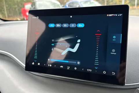  BYD Dolphin Surf 43.2kWh Boost Auto 5dr Thumbnail #19