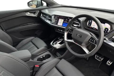 8 of 66 for Audi Q4 e-tron Q4 S line 45 e-tron 210,00 kW