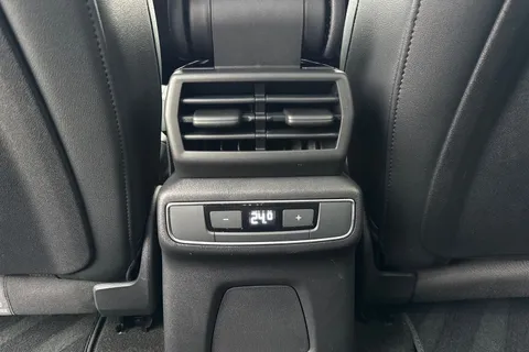 38 of 66 for Audi Q4 e-tron Q4 S line 45 e-tron 210,00 kW