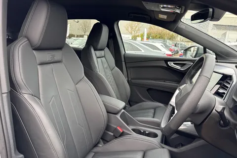 46 of 66 for Audi Q4 e-tron Q4 S line 45 e-tron 210,00 kW