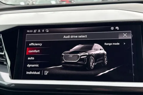 57 of 66 for Audi Q4 e-tron Q4 S line 45 e-tron 210,00 kW