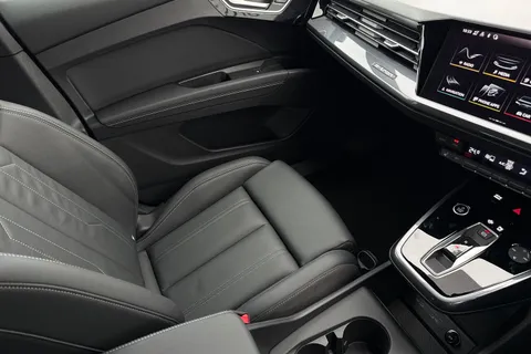 61 of 66 for Audi Q4 e-tron Q4 S line 45 e-tron 210,00 kW