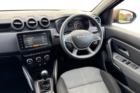 PN24OWO Dacia Duster 1.3 TCe EXTREME Euro 6 (s/s) 5dr Thumbnail #19