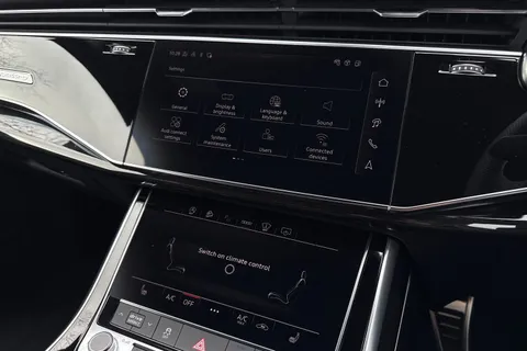 40 of 67 for Audi Q7 SUV Black Edition 50 TDI quattro 286 PS tiptronic