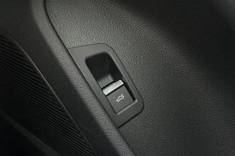 55 of 67 for Audi Q7 SUV Black Edition 50 TDI quattro 286 PS tiptronic