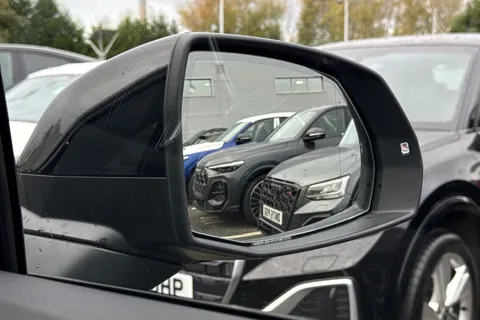 61 of 67 for Audi Q7 SUV Black Edition 50 TDI quattro 286 PS tiptronic