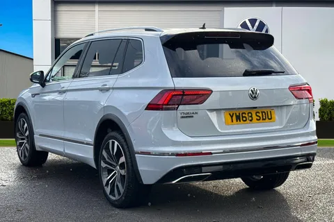 YW68SDU Volkswagen Tiguan Allspace 2.0 TDI R-Line DSG ⭐Area View, Heated front & rear seats, Dynaudio⭐ Thumbnail #3