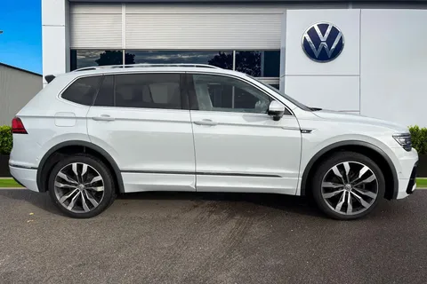 YW68SDU Volkswagen Tiguan Allspace 2.0 TDI R-Line DSG ⭐Area View, Heated front & rear seats, Dynaudio⭐ Thumbnail #4